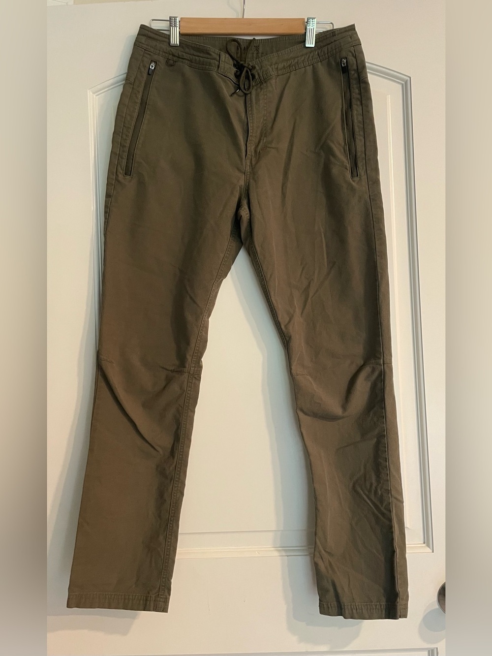 Roark Men's Olive Drawstring Stretch Chinos Size 32